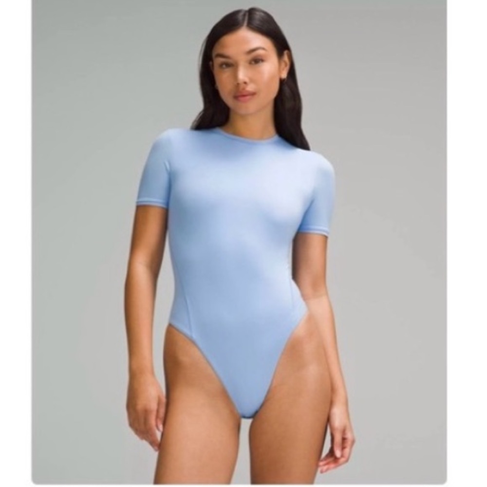NWOT Lululemon Wundermost Short-Sleeve Crew Neck Thong Bodysuit M Sinatra Blue